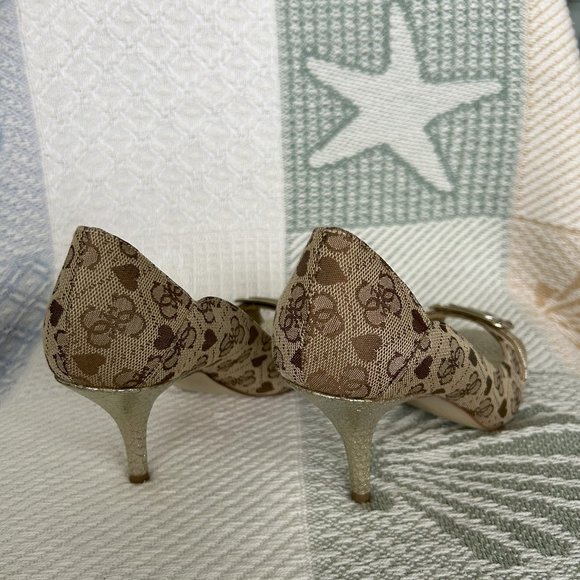 Guess by Marciano Logo heels. - Picture 2 of 6